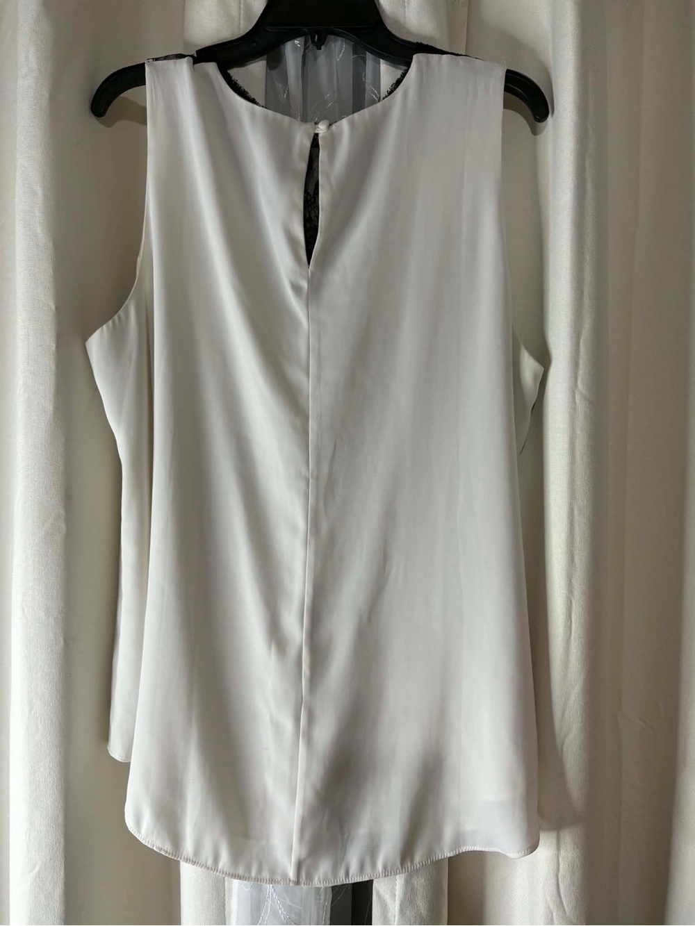 White House Black Market Cream Lace-Trim V-Neck Shell size XL business casual - Picture 6 of 6